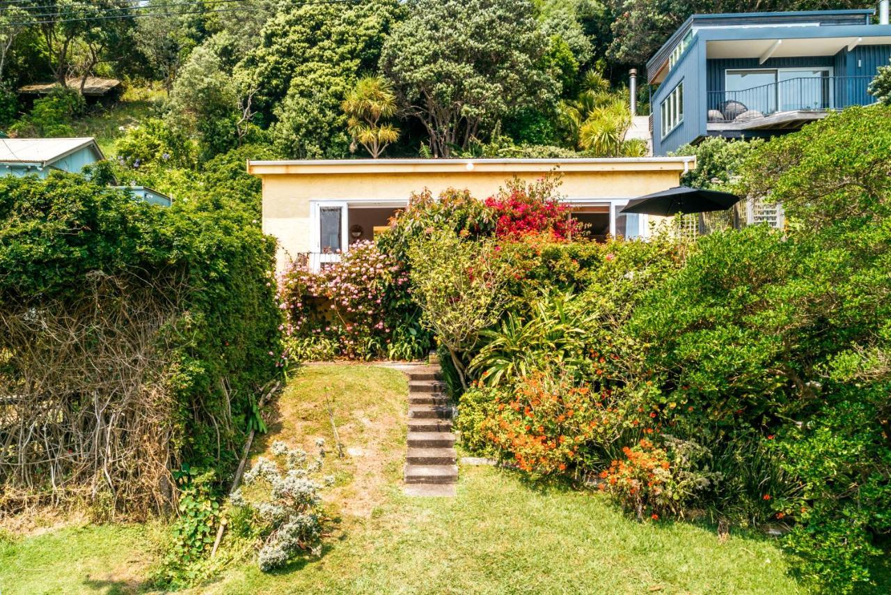 Sunshine Cottage By The Sea - Stay Waiheke Onetangi Exterior photo
