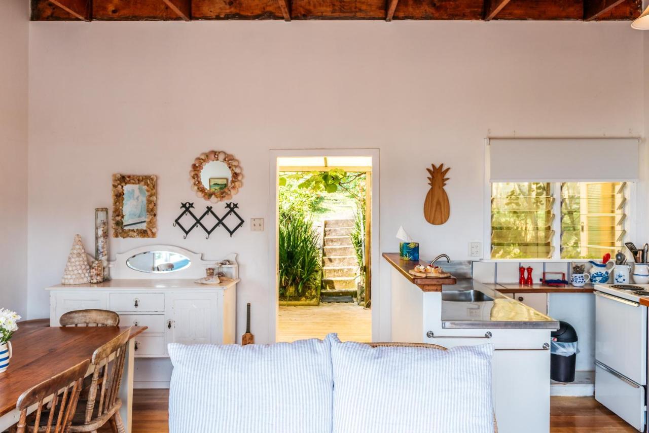 Sunshine Cottage By The Sea - Stay Waiheke Onetangi Exterior photo